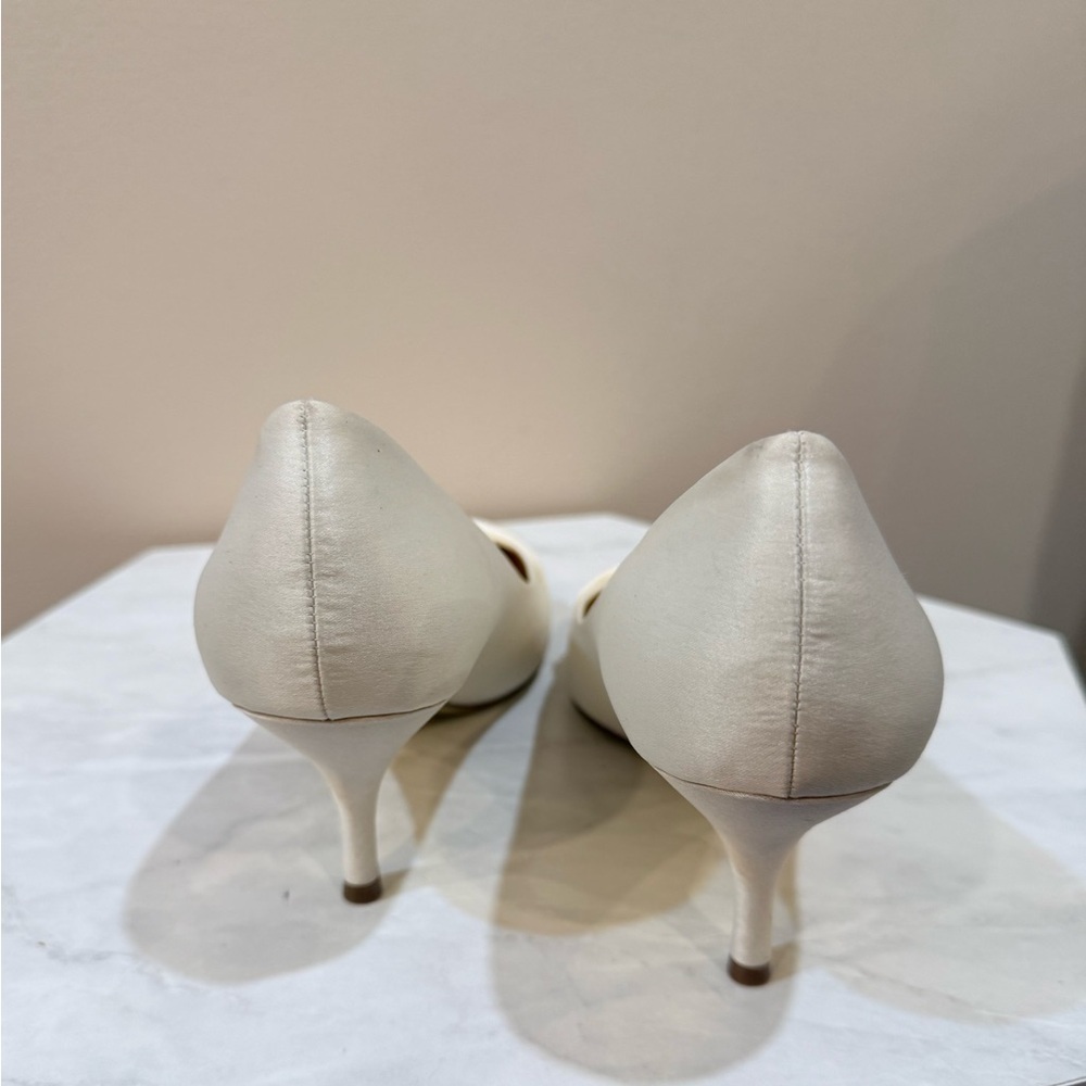 🔥Nina New York Elegant Cream Bow Pointed-Toe Women's Pumps Size 9 Used Once 🔥 - Picture 6 of 6
